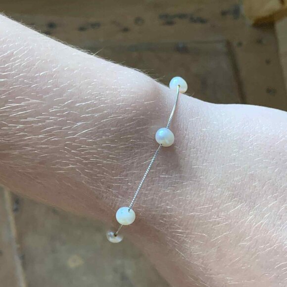 Fresh Water Pearls On Silver Chain | 6.5 inches long | Great Condition - Picture 1 of 3